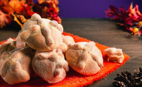 ¿Cómo nació la tradición del pan de muerto?