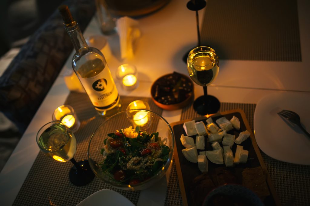 Elige el vino ideal para una cena romántica